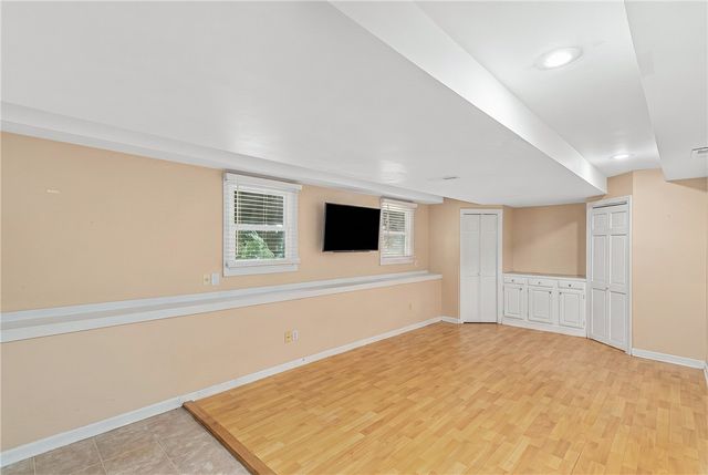 39 Okinawa Avenue, Warwick, RI 02889
