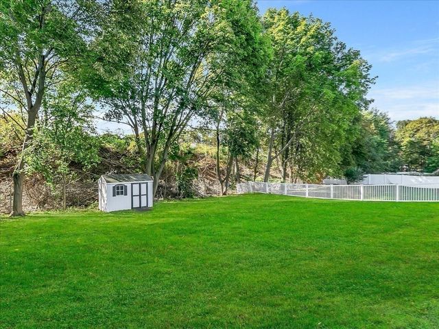 31 Chipman Road, Beverly, MA 01915