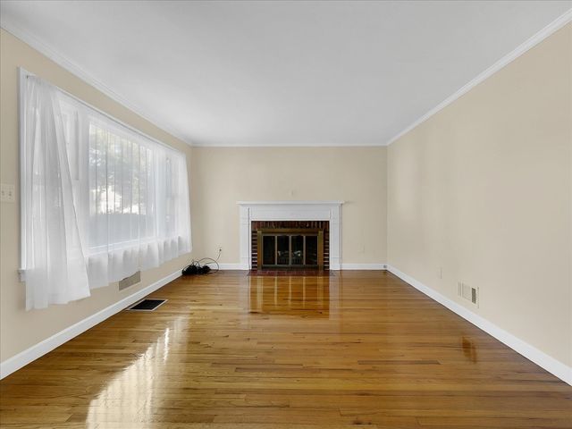 31 Chipman Road, Beverly, MA 01915