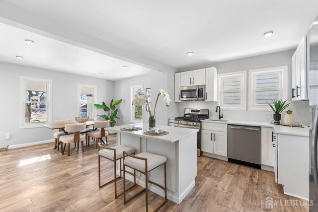 720 Bordentown Avenue, South Amboy, NJ 07889