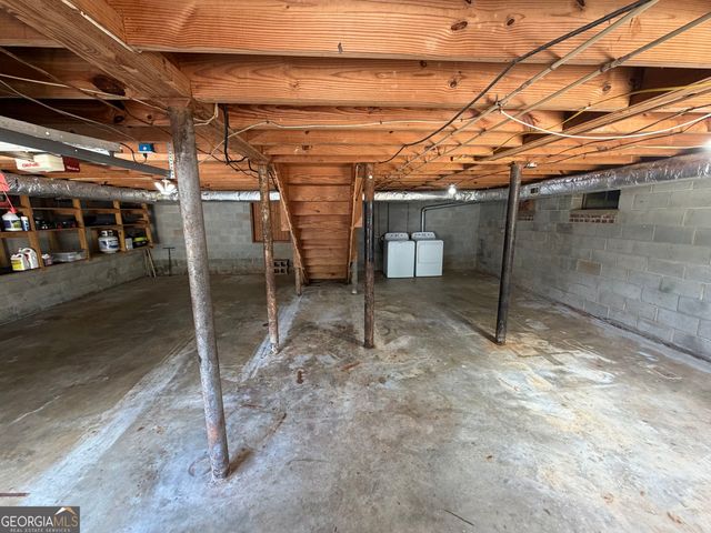 103 Crestview, Valley, AL 36854