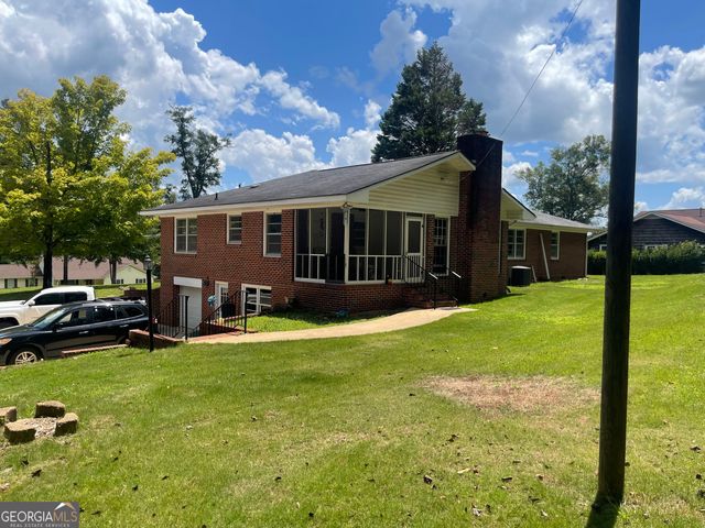 103 Crestview, Valley, AL 36854