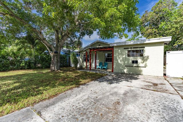 505 NW 7th Court, Boynton Beach, FL 33426