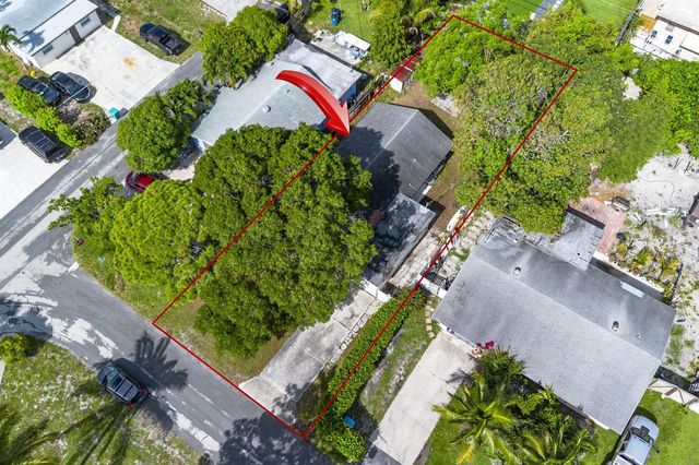 505 NW 7th Court, Boynton Beach, FL 33426