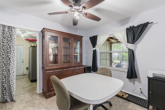 505 NW 7th Court, Boynton Beach, FL 33426