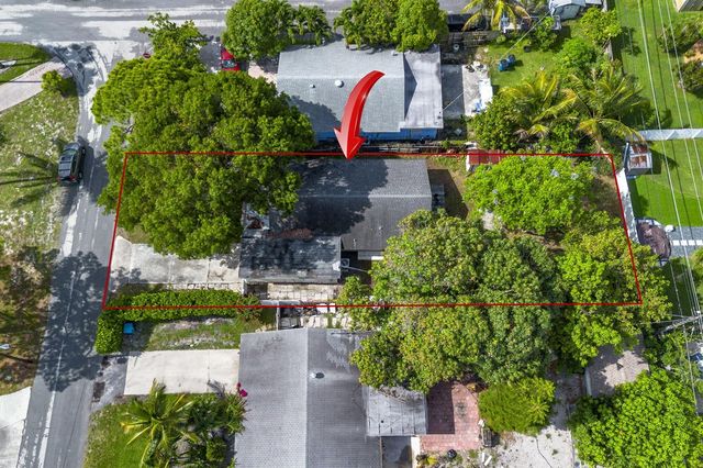 505 NW 7th Court, Boynton Beach, FL 33426