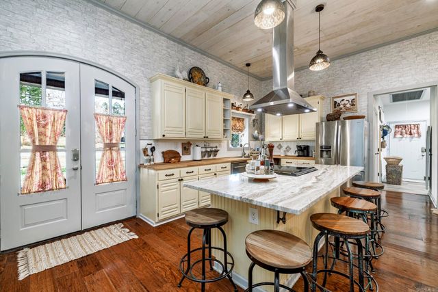 115 Lydia Lane, Hot Springs Village, AR 71909