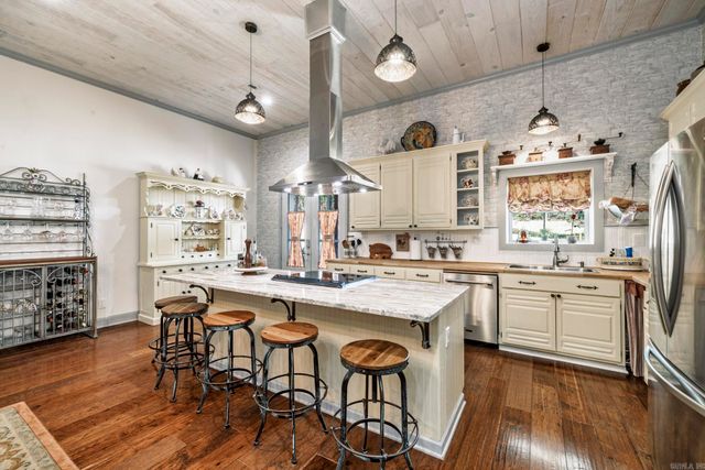 115 Lydia Lane, Hot Springs Village, AR 71909