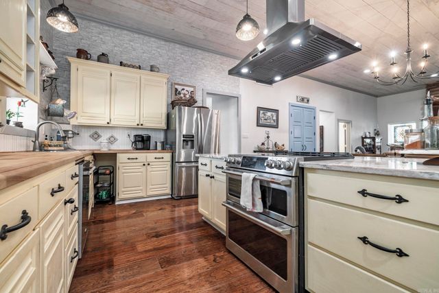 115 Lydia Lane, Hot Springs Village, AR 71909