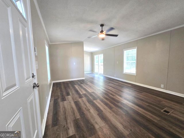 60 Strickland Street, Royston, GA 30662