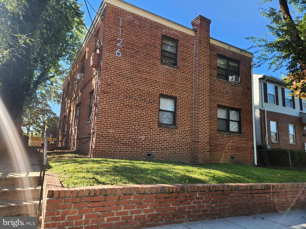 1126 48TH PL NE, Washington, DC 20019