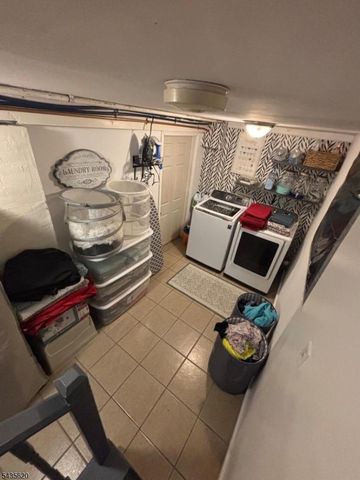 86 Bartholdi Ave, Jersey City, NJ 07305