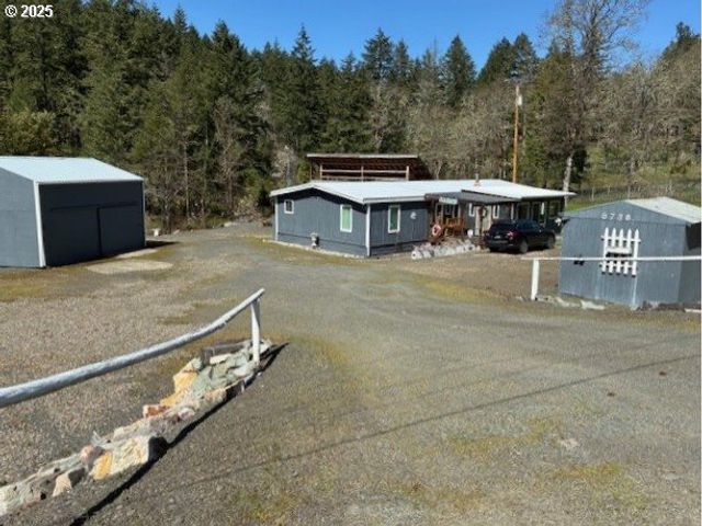 8738 BUCKHORN Rd, Roseburg, OR 97470