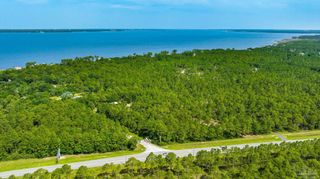 700 Haddock Rd, Milton, FL 32583