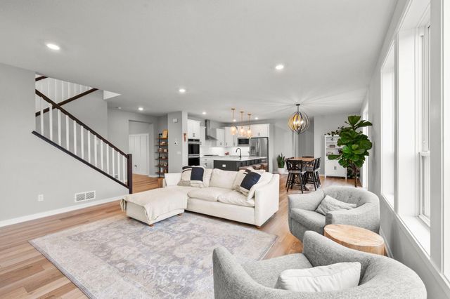 4852 Bennett Street SE, Prior Lake, MN 55372