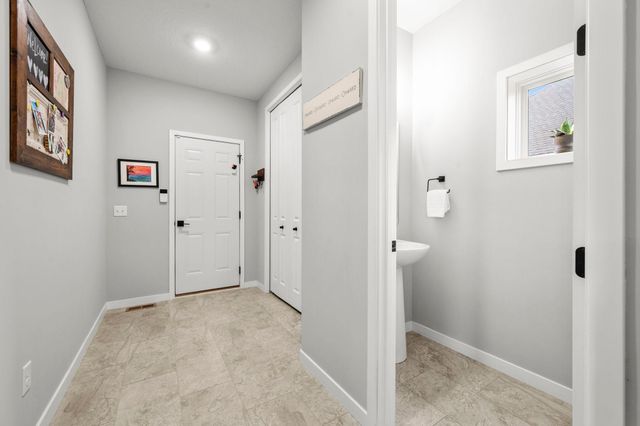 4852 Bennett Street SE, Prior Lake, MN 55372