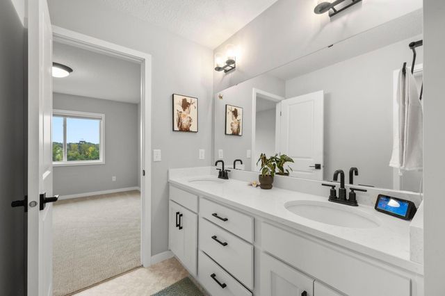 4852 Bennett Street SE, Prior Lake, MN 55372