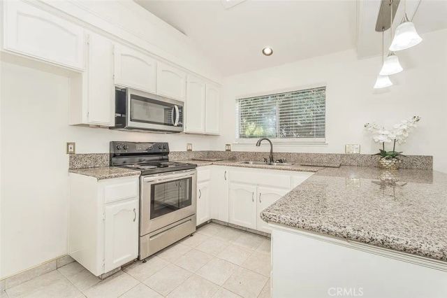 837 E Buckhill, Fresno, CA 93720