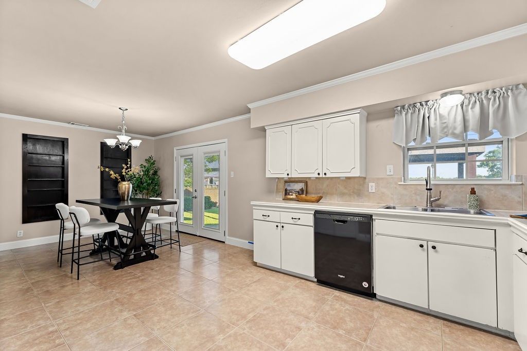 1830 Pleasant Run Road, Carrollton, TX 75006 — photo 4