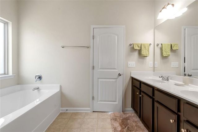 5743 Savannah River, Atlanta, GA 30349