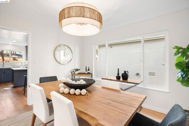 22 22 Rydal Ct, Oakland, CA 94611