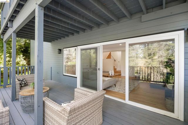 22 22 Rydal Ct, Oakland, CA 94611