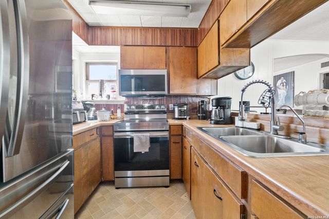 12055 FM 1346, St Hedwig, TX 78152