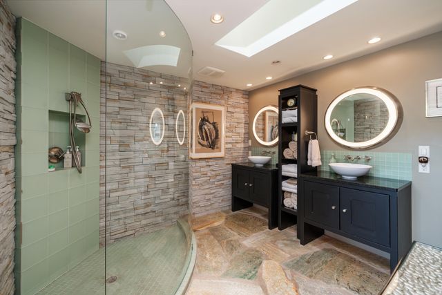 300 Pinehill, Hot Springs, AR 71913