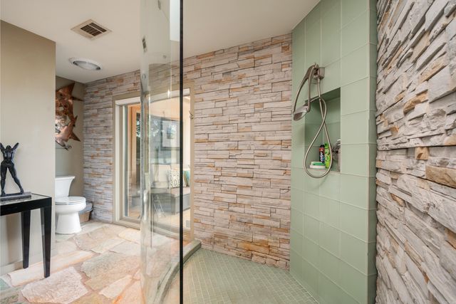 300 Pinehill, Hot Springs, AR 71913