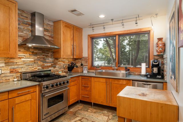 300 Pinehill, Hot Springs, AR 71913