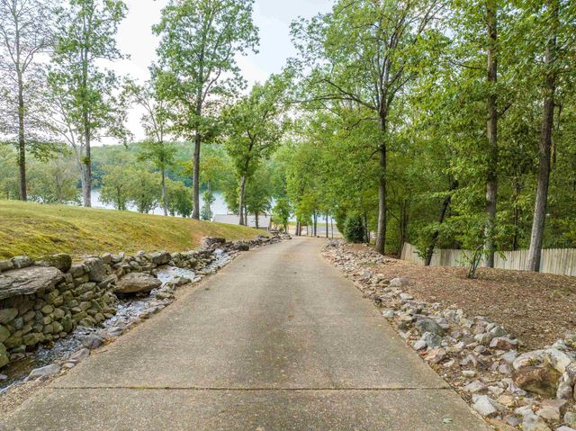 300 Pinehill, Hot Springs, AR 71913