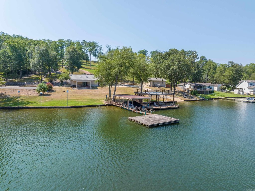 300 Pinehill, Hot Springs, AR 71913