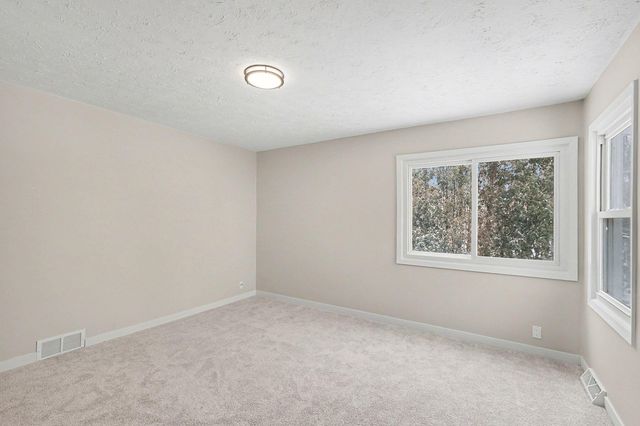 1160 Farnsworth Avenue Se, Grand Rapids Twp, MI 49546