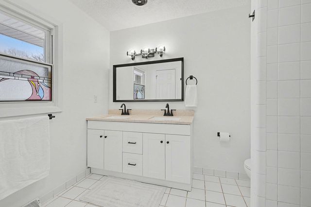 1160 Farnsworth Avenue Se, Grand Rapids Twp, MI 49546