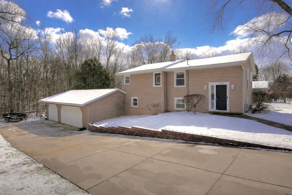 1160 Farnsworth Avenue Se, Grand Rapids Twp, MI 49546