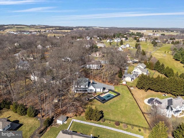 3813 3 WOOD DR, Hampstead, MD 21074