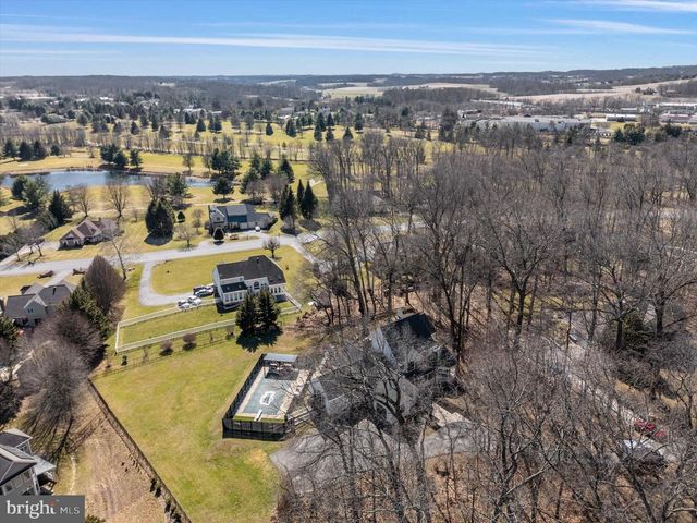 3813 3 WOOD DR, Hampstead, MD 21074