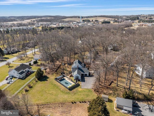 3813 3 WOOD DR, Hampstead, MD 21074