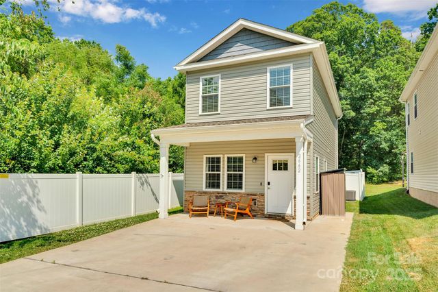 2662 14TH Street NE, Hickory, NC 28601