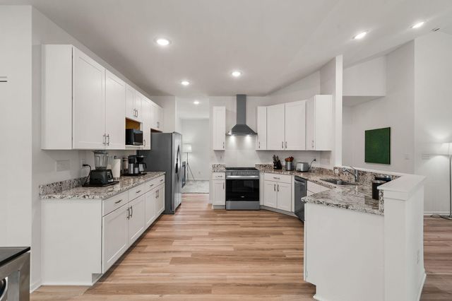 717 Druim Trail, Crown Point, IN 46307