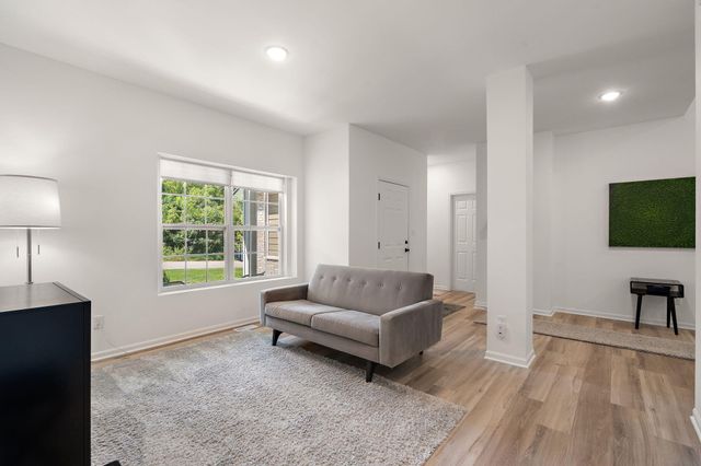 717 Druim Trail, Crown Point, IN 46307