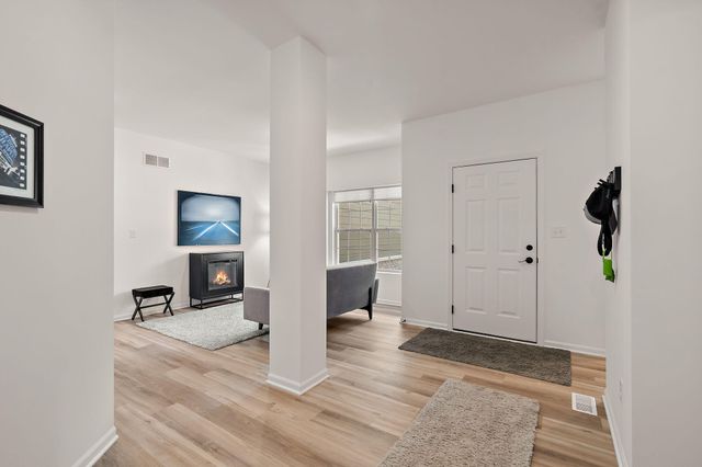 717 Druim Trail, Crown Point, IN 46307