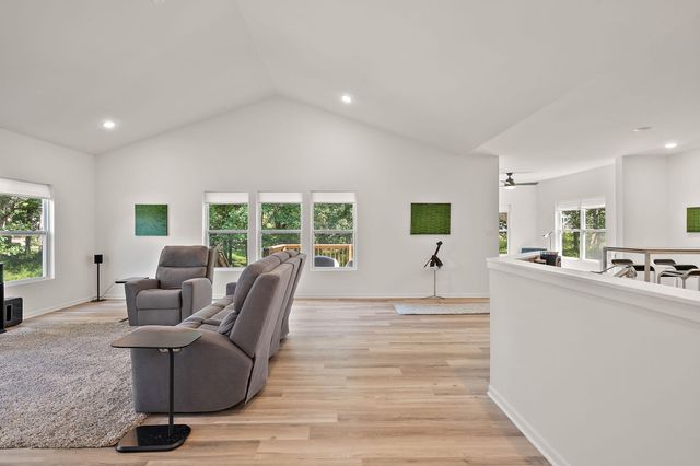 717 Druim Trail, Crown Point, IN 46307