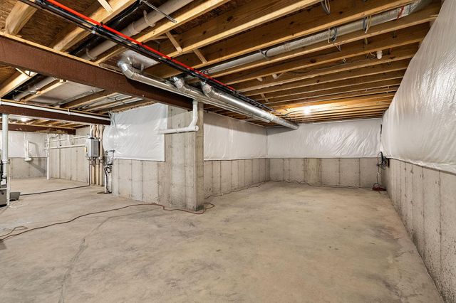 717 Druim Trail, Crown Point, IN 46307