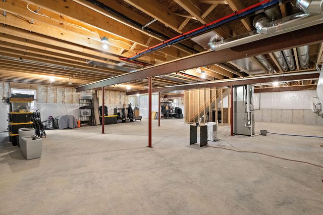 717 Druim Trail, Crown Point, IN 46307