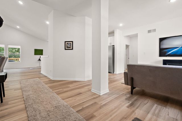 717 Druim Trail, Crown Point, IN 46307