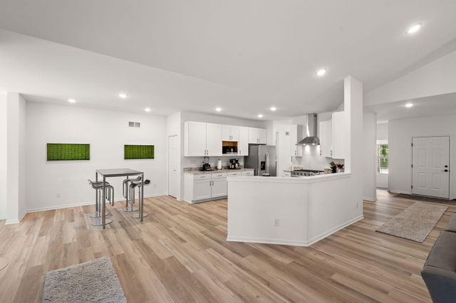 717 Druim Trail, Crown Point, IN 46307