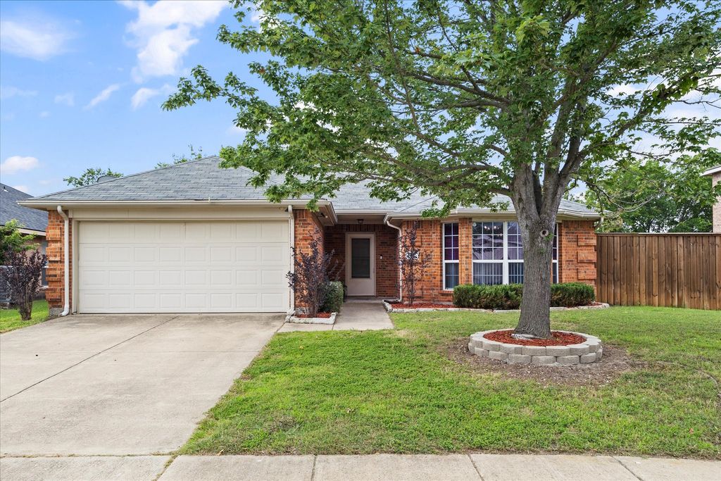 2701 Redwood Street, Royse City, TX 75189