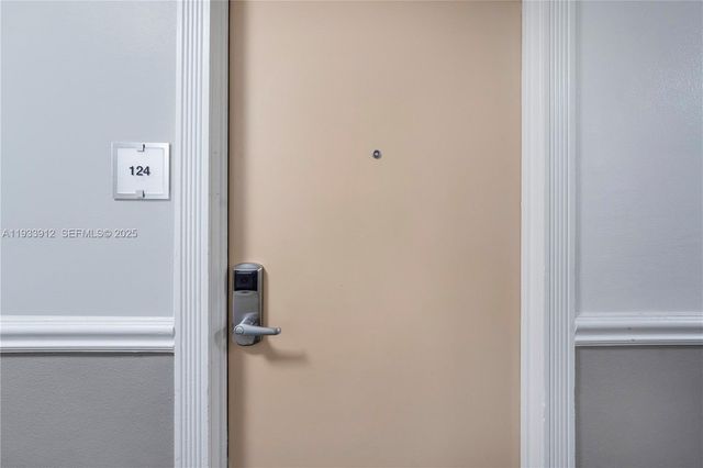 19201 Collins Ave 124, Sunny Isles Beach, FL 33160