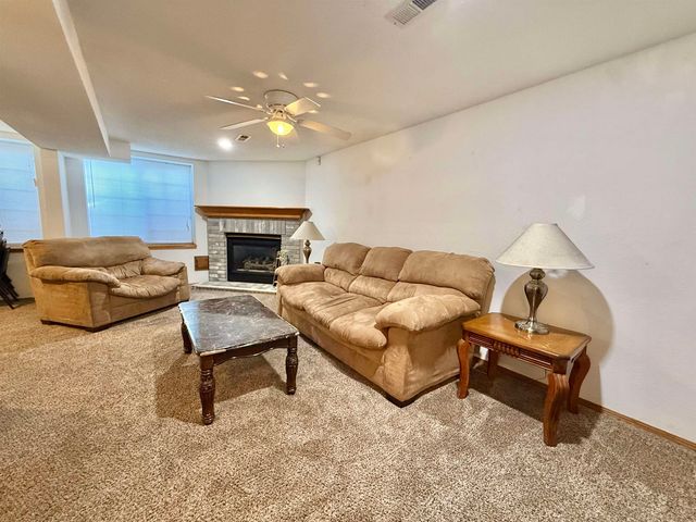 1831 S Brandon St, Wichita, KS 67207